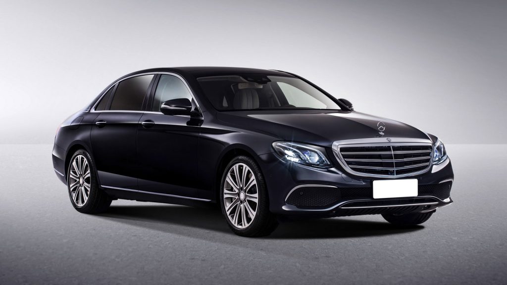 Mercedes Benz E-Class หรูหราสะดวกสบายสไตล์สปอร์ตร่วมสมัย